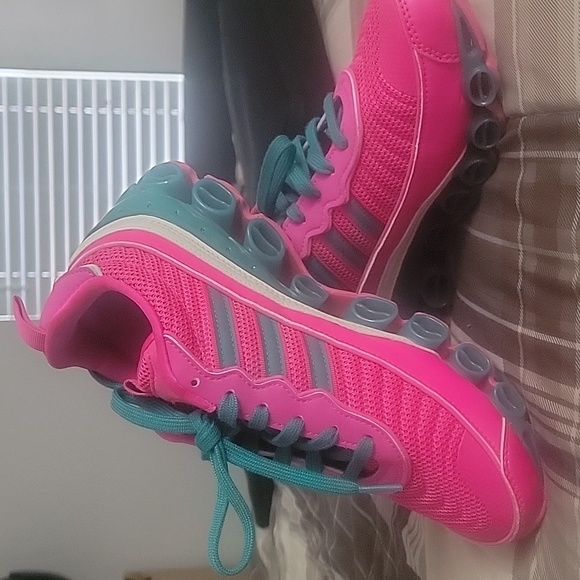 Adidas bounce sz 9 - Picture 2 of 2